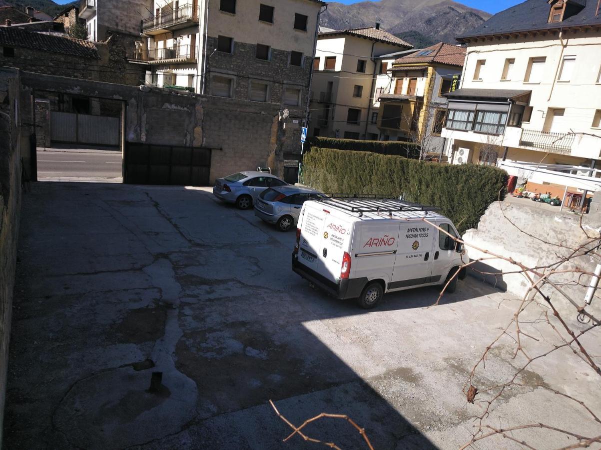 Fonda Mas Vilaller Exterior photo